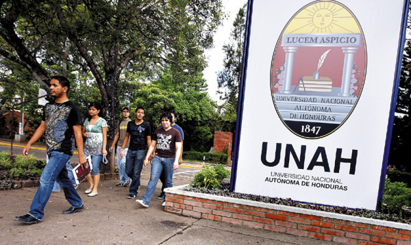 Elecciones serán antes del 30 de noviembre