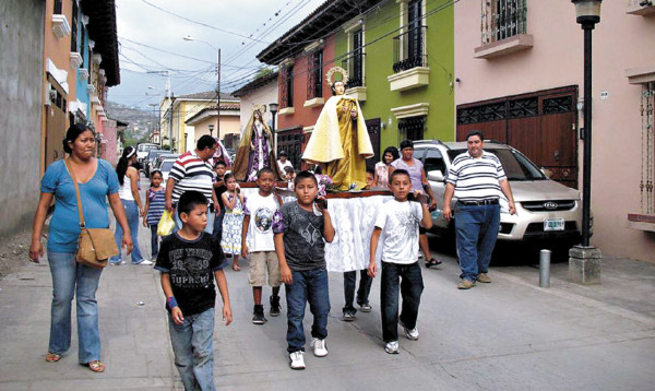 Procesión infantil del siglo XXI, una tradición