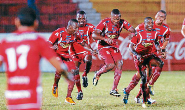 Histórica paliza roja en estadio Ceibeño