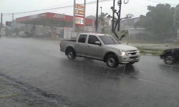 Tormenta tropical Selma azota El Salvador&nbsp;&nbsp;