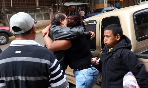 Raptan a tres estudiantes y matan a dos de ellas en la colonia 21 de Febrero