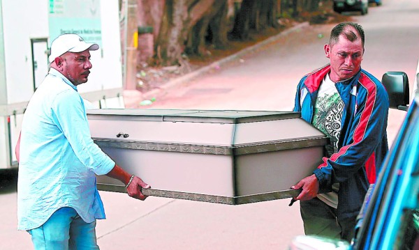 ‘Algo me decía que era contra mi hijo’: madre de joven conductor asesinado