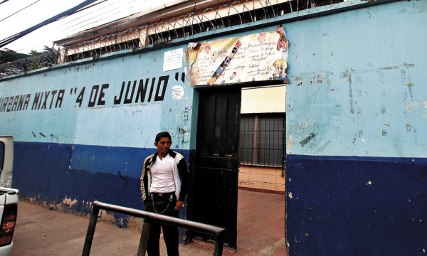 Escuelas no ampliaron el año escolar