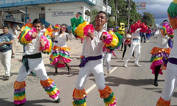 Con gran carnaval, Tegucigalpa conmemora su 436 aniversario