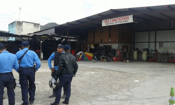 Un muerto y tres heridos tras tiroteo en llantera de Loarque &nbsp;&nbsp;&nbsp;