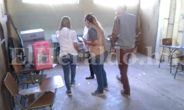 Las curiosidades durante las elecciones primarias en Honduras en fotos