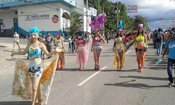 Con gran carnaval, Tegucigalpa conmemora su 436 aniversario