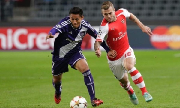Anderlecht empata y evita el pase del Arsenal en el último minuto