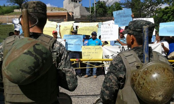 Plantón en capital de Honduras a favor del alcalde de Sulaco