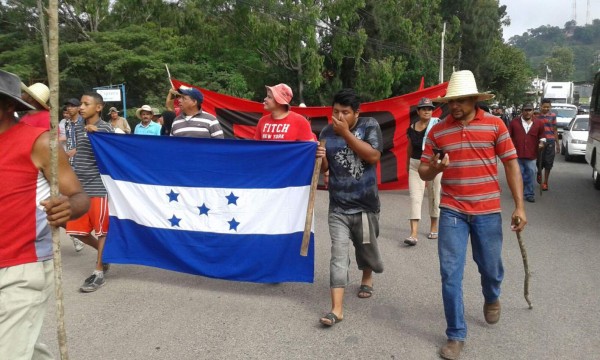 Policía evita toma de carreteras por parte de la Resistencia