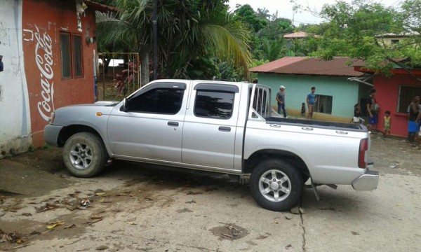 Mueren dos delincuentes y mujer en ataque a bus de transporte Cristina en La Ceiba