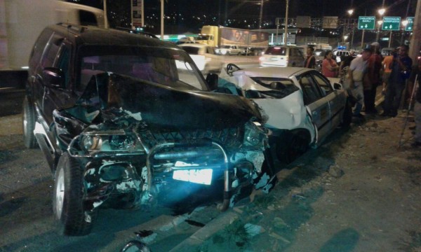 Un herido en aparatoso accidente en el bulevar FF AA
