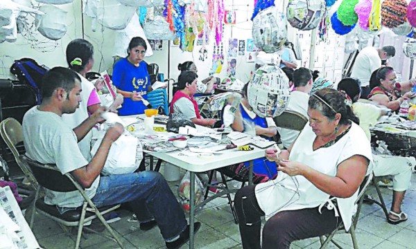 Jóvenes deciden su futuro al son de la danza