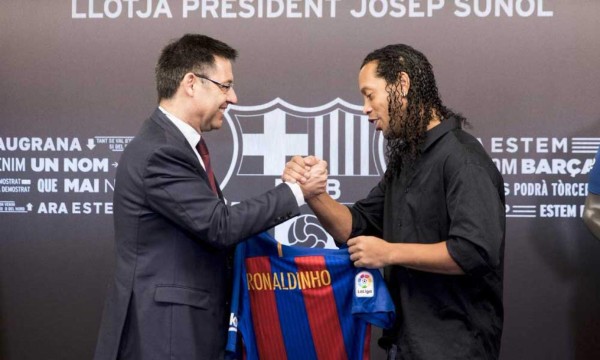 Dinho volverá a jugar con Messi en el Barcelona&nbsp;&nbsp;