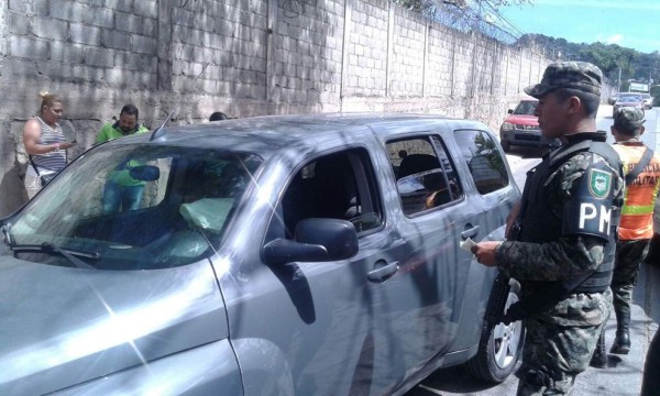 Conductor ebrio impacta carro que llevaba ataúd hacia el cementerio