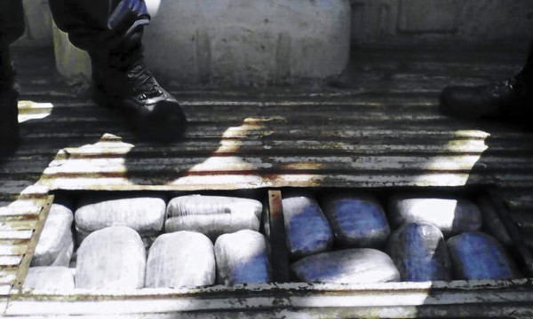 Capturado con droga escapa en las barbas de la Policía