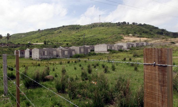 Proyectos fallidos contrastan con alto déficit habitacional