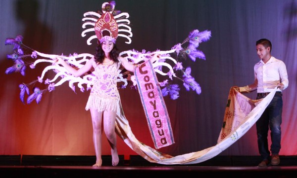 Eligen reinas de independencia del instituto tecnológico