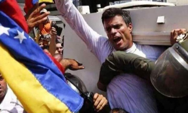 Exlíder de ‘Podemos’ acusa a Leopoldo López de fomentar violencia en Venezuela