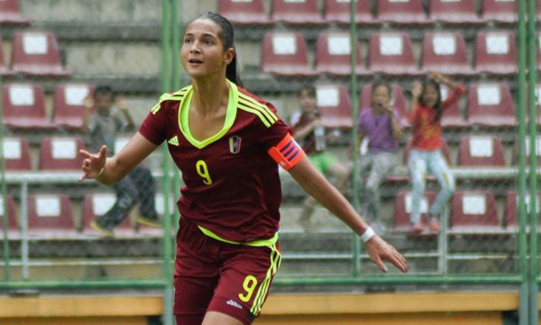 Con apenas 17 años, Deyna Castellanos es catalogada como la nueva Alex Morgan