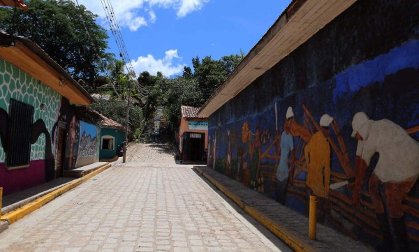 Cantarranas, San Juancito y Valle de Ángeles lucen sus mejores galas en Semana Morazánica