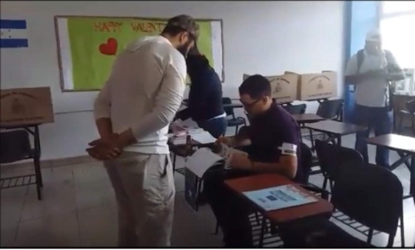 Video: Así es el proceso para ejercer el sufragio en las elecciones internas 2017