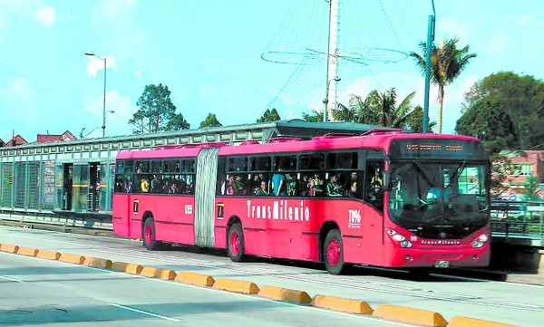 Taxis no saldrán de circulación en los troncales del Trans 450