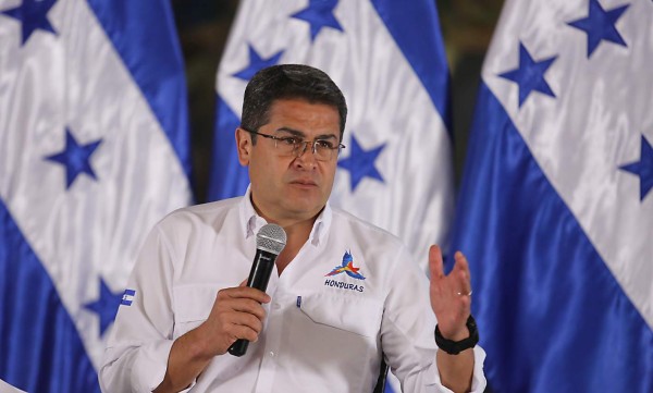 JOH: 'Mientras en El Salvador se daban 280 mil desplazamientos (por violencia), en Honduras andaban en 40 mil'