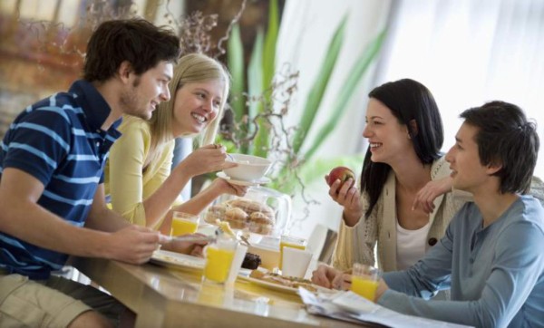 Amistades compartidas en una relación