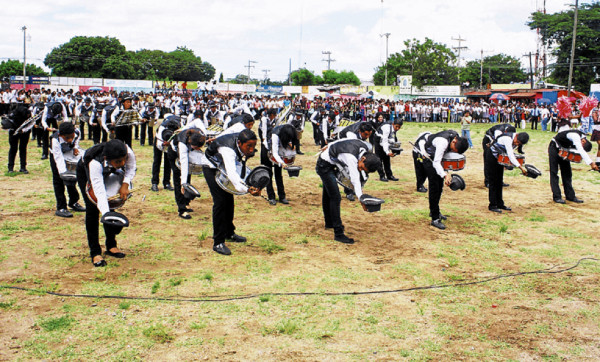 Bandas de la zona sur de Honduras compiten por el primer lugar