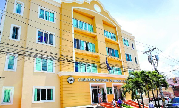 Autorizan a la CNBS a buscar fondos para su nueva sede