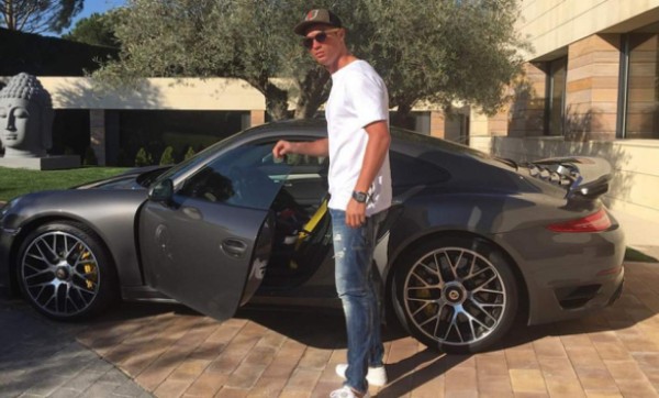 FOTOS: Esto cuesta cada uno de los lujosos carros que presume Cristiano Ronaldo