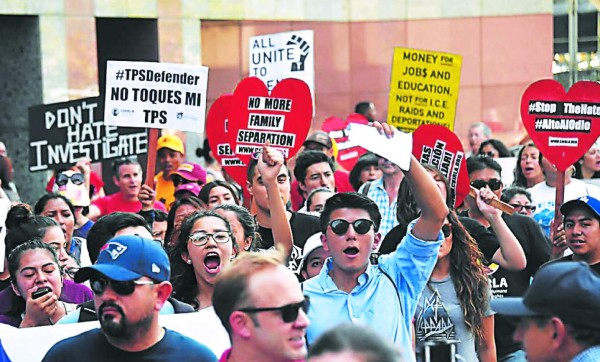 Intenso debate entre agencias de Estados Unidos por ampliación del TPS