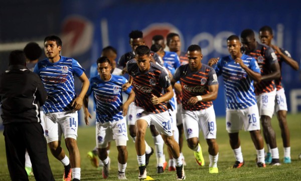 El León ya piensa en el Clausura: va por un creativo y un puntero