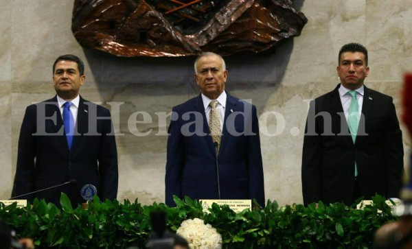 Presidente Hernández pidió al Congreso aprobar el paquete de reformas al Código Penal en la instalación de la Cuarta Legislatura