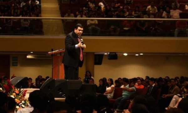 Con un corazón de adorador, así era el pastor de CEAD Miguel Montoya (FOTOS)