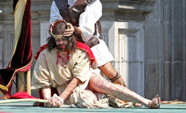 Los Vía Crucis más extremos y dolorosos