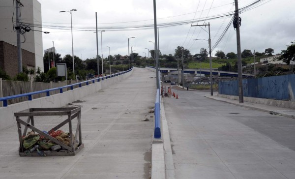 En 20 días estará habilitado paso aéreo en el bulevar Fuerzas Armadas