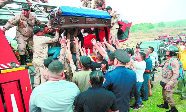 Despedidos con honores