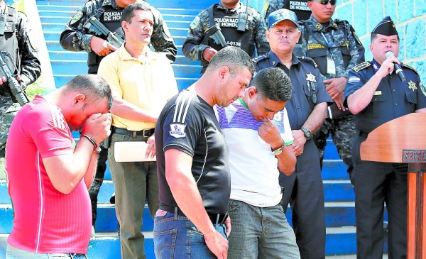 Mujer se hizo la muerta para sobrevivir al ataque de los policías