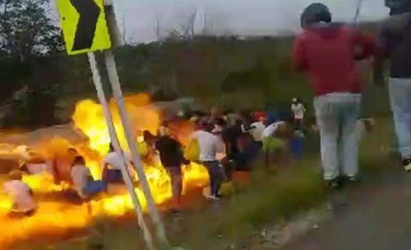 Las imágenes más impactantes de la explosión de camión cisterna en Colombia