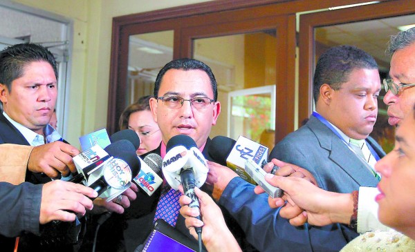 Honduras: Juez pospone audiencia para José Inocente Valle y su esposa