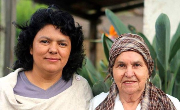 El conmovedor mensaje de la hija de Berta Cáceres en el Día de la Madre