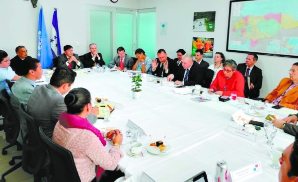 Los convocantes se sumarían a las mesas técnicas del diálogo en Honduras