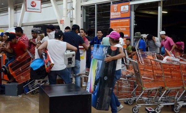 Un policía muerto y más de 500 detenidos en protestas por gasolinazo en México&nbsp;&nbsp;