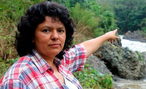 Familia de ambientalista hondureña Cáceres exige esclarecimiento de su asesinato
