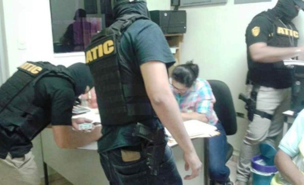 Honduras: Capturan a funcionarios y exempleados de la municipalidad de Yoro