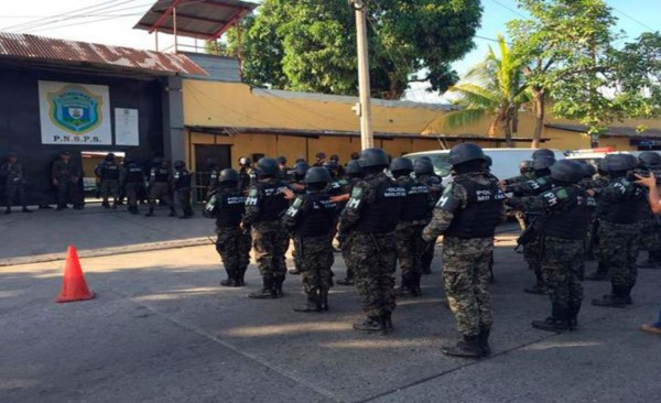 Encuentran fuerte armamento dentro del Centro Penal de San Pedro Sula
