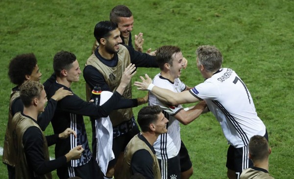 Alemania se impone 2-0 a Ucrania por el grupo C de la Eurocopa