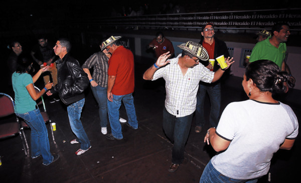 Parranda con Aniceto Molina y su acordeón